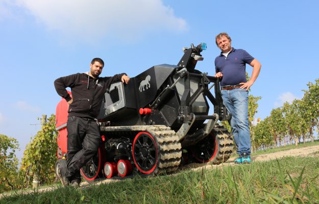 ABRUZZO, BALCK SHIRE, BAROLO MONFORTINO, ENOVITIS IN CAMPO, FEDERICO BONA, GIACOMO CONTERNO, INNOVAZIONE, MARRAMIERO, ROBERTO CONTERNO, ROBOT RC 3075, TECHNOLOGY INNOVATION AWARD, TECNOLOGIA, UNIONE ITALIANA VINI, VITICOLTURA, Italia