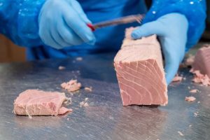 Tonno in scatola, settore in sofferenza a causa dei rincari di energia e materie prime