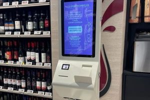Pronto sommelier? Nei supermercati VéGé linea diretta con l’esperto per ricevere consigli sul vino