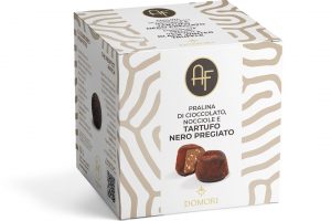 Un binomio destinato a stimolare la salivazione di golosi e gourmet, in forma di praline e tavolette
