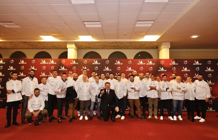 Silvano Brescianini, presidente Consorzio Franciacorta, con gli chef stellati