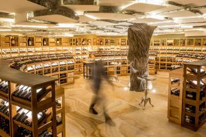 Clamoroso furto di vino a Madrid: rubate 132 bottiglie dalla cantina del &ldquo;Coque&rdquo;