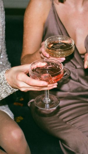 L&rsquo;export dello Champagne nel 2025 frenato da Stati Uniti e Italia: &ldquo;perse&rdquo; 1,5 milioni di bottiglie