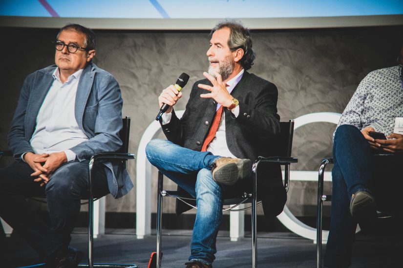 Il giornalismo del vino su palco a “Wine2Wine”