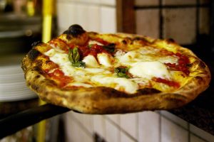 “Pizza Napoletana” Stg, via libera alla protezione in Ue. E ora quella “falsa” va fuori menu