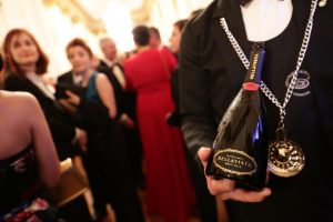 Aspettando le Feste con Bellavista alla Prima della Scala, il Trentodoc a Trento e l’Asti in Tv Aspettando le Feste con Bellavista alla Prima della Scala, il Trentodoc a Trento e l’Asti in Tv