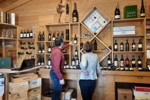 Il 2022 degli enotecari di Vinarius: vendite fiaccate dal caldo in estate, speranza per il fine anno