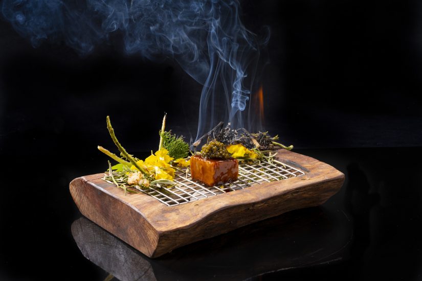 Eneko Axta (Azurmendi) interpreta il “jamon” per JoselitoLab