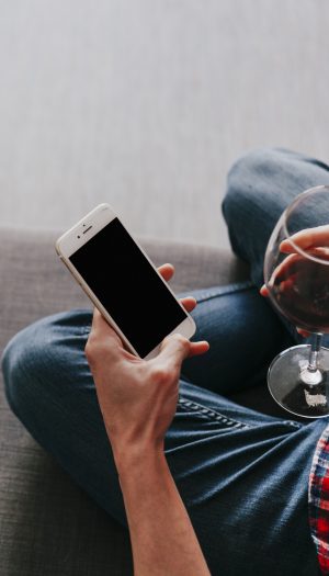 Il miglior &ldquo;sommelier&rdquo; virtuale a cui chiedere consigli sul vino? &Eacute; Google Assistant