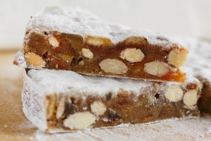 Ricciarelli di Siena, 15 anni di Indicazione Geografica. Con il Panforte valgono 4,3 milioni di euro Ricciarelli di Siena, 15 anni di Indicazione Geografica. Con il Panforte valgono 4,3 milioni di euro