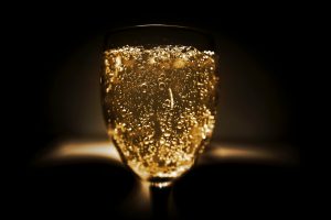 Il 2022 dello Champagne, che in Italia trova consumatori esperti, curiosi e amanti dell’alta gamma Il 2022 dello Champagne, che in Italia trova consumatori esperti, curiosi e amanti dell’alta gamma