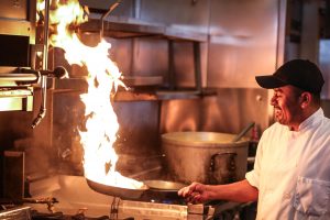 Ristorazione e alloggio, i numeri della difficoltà dell’incontro tra domanda e offerta di lavoro