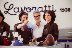 “Il cibo e la sua cultura aprono sempre link interessanti ed imprevedibili, con persone eccellenti” “Il cibo e la sua cultura aprono sempre link interessanti ed imprevedibili, con persone eccellenti”