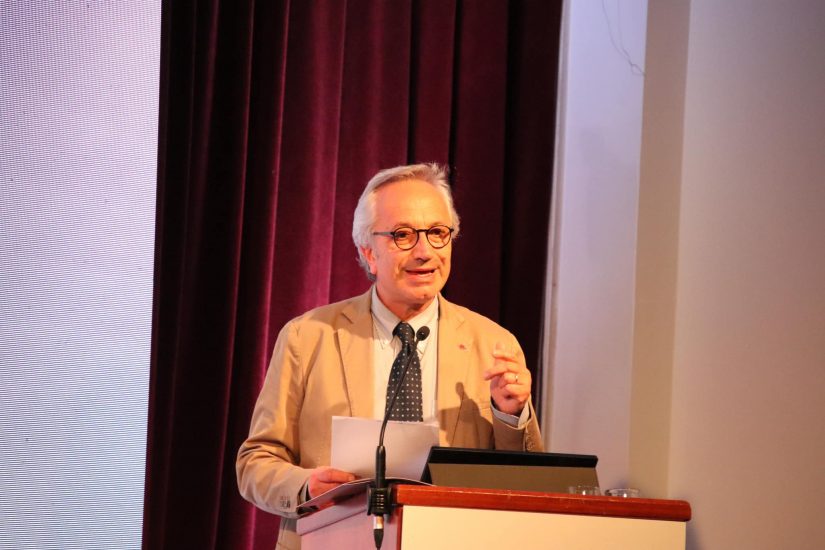 Il professor Luigi Moio, presidente Oiv, al simposio Assoenologi