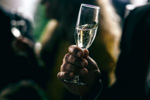 Gli spumanti (e non solo il Prosecco) “rubano” mercato ai vini fermi, anche in Italia