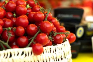 Se all&rsquo;inflazione si uniscono le bizzarrie del clima: il caso del Pomodoro di Pachino Igp
