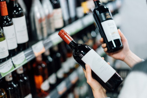 Italian wine: volume (-9%) and value (-5%) losses in 2022 from US, Uk and Germany’s retail stores Italian wine: volume (-9%) and value (-5%) losses in 2022 from US, Uk and Germany’s retail stores