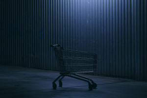 L&rsquo;inflazione taglia i consumi degli italiani. E il vino, nel secondo semestre 2022, perde il 6%