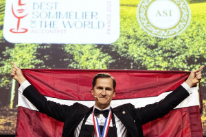 Il “Best Sommelier of the World 2023”? Arriva dalla Lettonia: Raimonds Tomsons