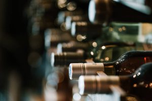 Ladri di vino condannati al carcere in Spagna per aver rubato 45 bottiglie da 1,7 milioni di dollari