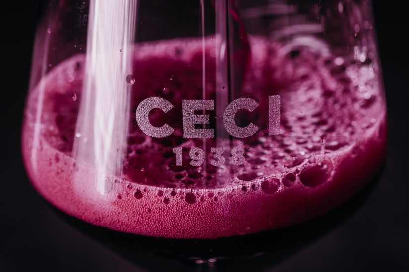 La bottiglia-lavagna del “Lambrusco To You” by Ceci 1938