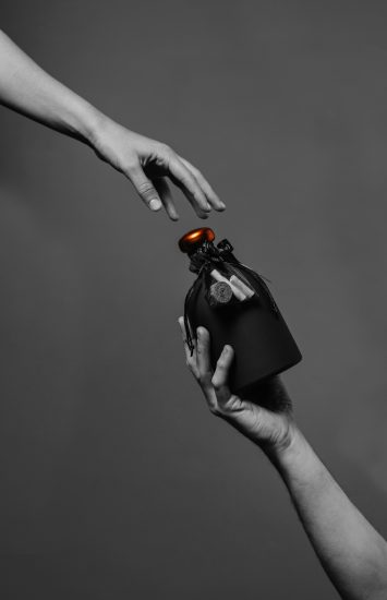 La bottiglia-lavagna del “Lambrusco To You” by Ceci 1938