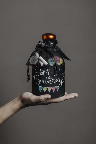 La bottiglia-lavagna del “Lambrusco To You” by Ceci 1938