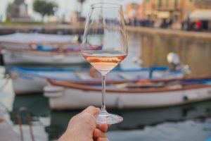 Il Chiaretto di Bardolino verso la (seconda) rivoluzione, quella della longevità