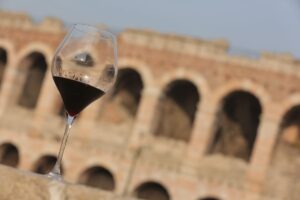 Nel Veneto leader del vino italiano, Verona sarà “Città internazionale della vite e del vino” Oiv