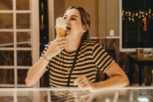 Gusto dolce, conto più “salato”, ma gli italiani non rinunciano a coni e coppette di gelato Gusto dolce, conto più “salato”, ma gli italiani non rinunciano a coni e coppette di gelato