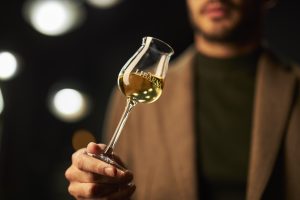Millennial e donne, la grappa fa rima con convivialità e trova un pubblico sempre più trasversale Millennial e donne, la grappa fa rima con convivialità e trova un pubblico sempre più trasversale