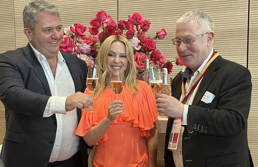 Vino e star, WineNews “vis à vis” con Kylie Minogue a “ProWein”