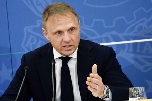Cibo sintetico, il Governo ne blocca produzione e vendita in Italia. Esulta la Coldiretti, a Cibus Cibo sintetico, il Governo ne blocca produzione e vendita in Italia. Esulta la Coldiretti, a Cibus