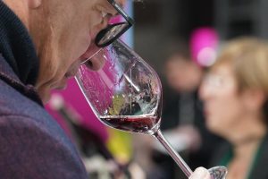 Il vino è anche questione di aromi. Da analizzare e da conservare. Anche con la tecnologia Il vino è anche questione di aromi. Da analizzare e da conservare. Anche con la tecnologia