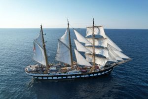“Vinitaly” sets sail with the Amerigo Vespucci to promote Italian wine in the world