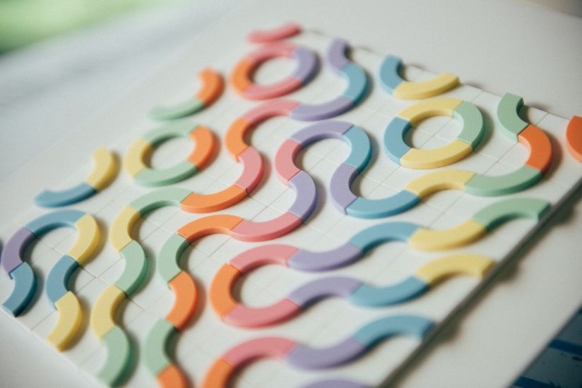 Le opere di Attus, artista e direttore creativo de “Il Sole 24 Ore”, in asta di beneficienza di Berta  