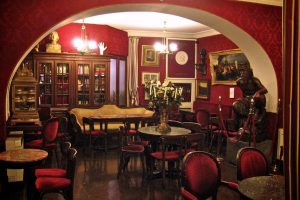 Un disegno di legge in difesa dei locali che hanno fatto la storia dell’ospitalità italiana