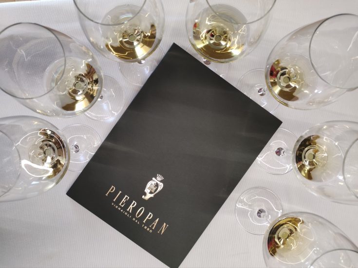 Pieropan, 50 anni di Vigneto Calvarino - bicchieri in degustazione