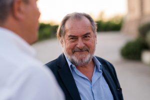 Se nella “Semaine des Primeurs” a Bordeaux ... si degustano anche i vini di Caprai e di Biserno