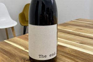 &ldquo;The End&rdquo;, il vino prodotto dall&rsquo;Intelligenza Artificiale, dalla bottiglia al piano marketing