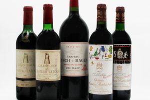 Collezionismo di vino, un fenomeno in crescita: si compra come investimento, ma anche per piacere 