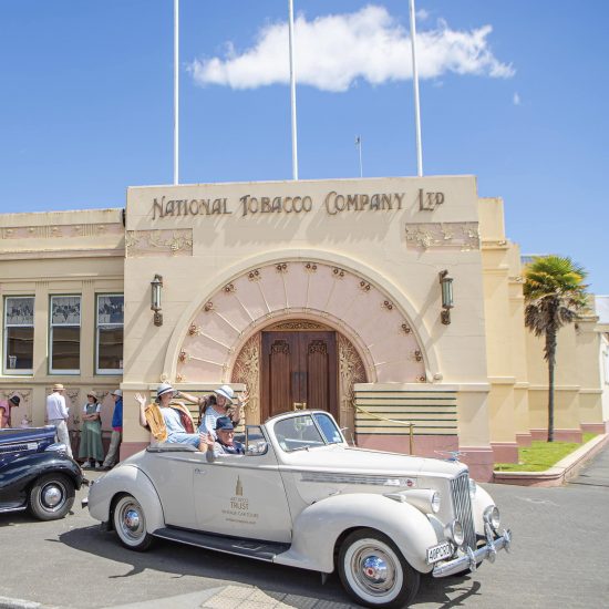 Hawke’s Bay: oceano, vigneti e Art Decò (ph: hawkesbaynz.com)