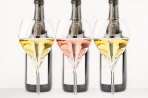 Dalle “Cattedrali di Canelli” al mercato dei vini di alto livello, ecco le bollicine di Alta Langa