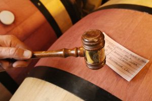 “Barolo en Primeur” dona 132.800 euro alla Scuola Enologica di Alba, custode della “Vigna Gustava”