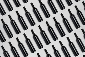 Dalle magnum di vino ai cestini di fragole: i prodotti che rischiano la scomparsa al supermercato Dalle magnum di vino ai cestini di fragole: i prodotti che rischiano la scomparsa al supermercato