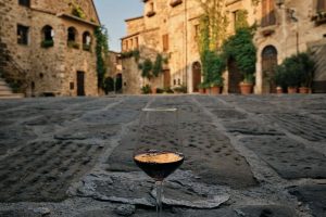Il Morellino di Scansano, Sangiovese “by the sea” tra territorio, storia e mercati internazionali Il Morellino di Scansano, Sangiovese “by the sea” tra territorio, storia e mercati internazionali