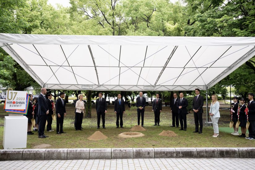 Un albero per la pace al G7 a Hiroshima (ph: Palazzo Chigi) 