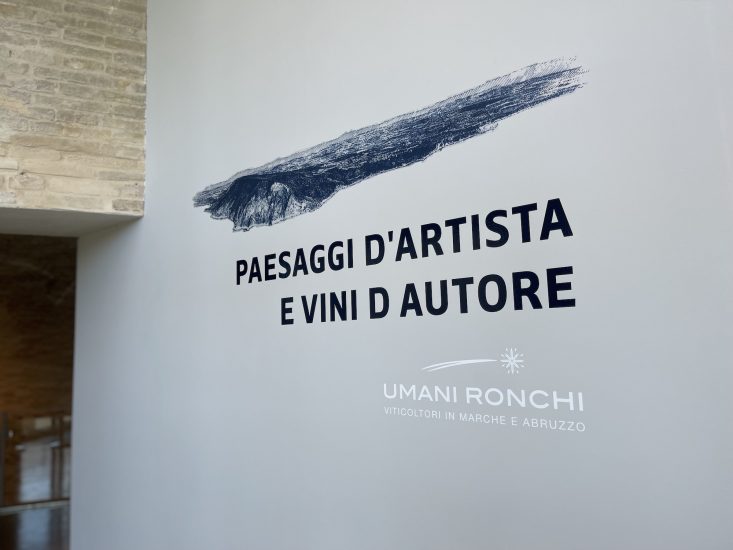 La mostra “Paesaggi d’artista e Vini d’autore”
