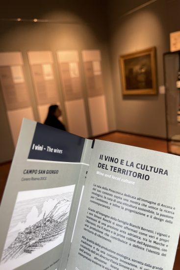 La mostra “Paesaggi d’artista e Vini d’autore”