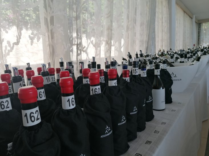 Sicilia en Primeur 2023 - Bottiglie in assaggio a Isola Bella di Taormina